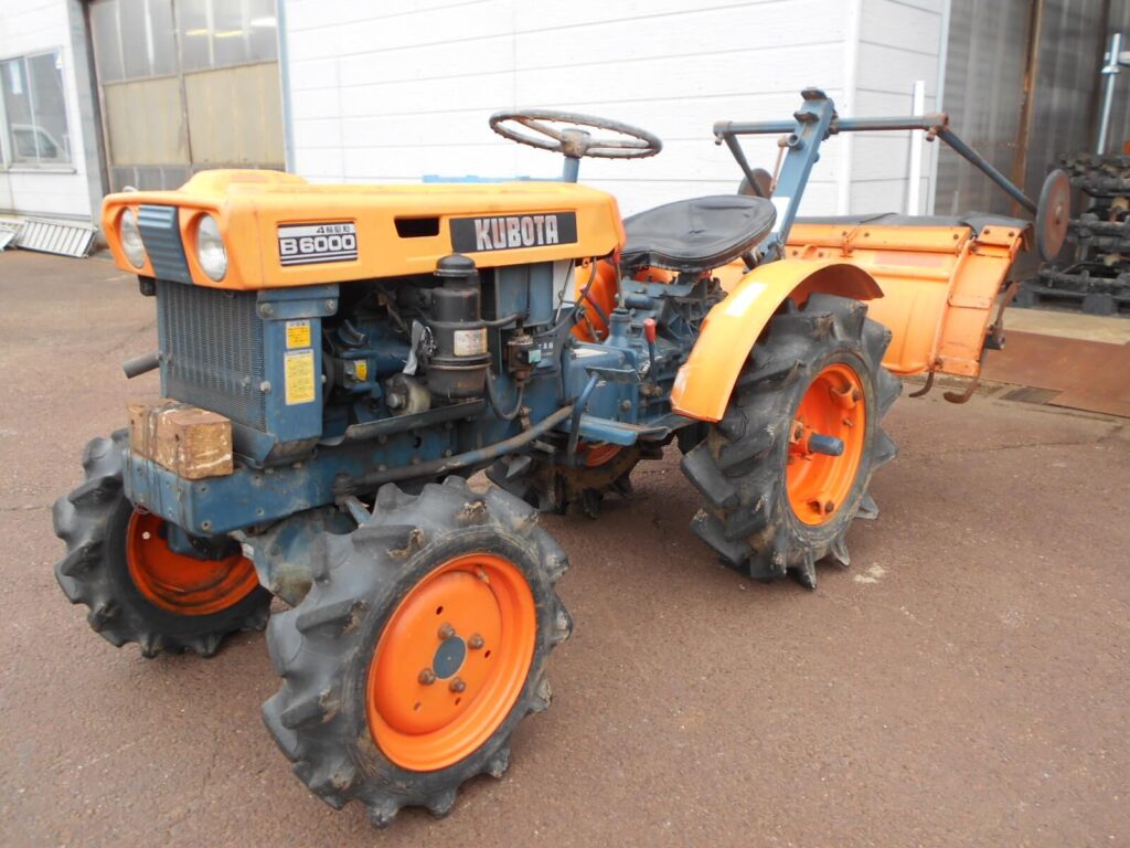 トラクタークボタB6000